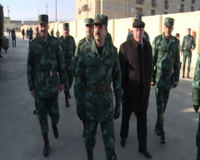 Əfqan general Bakını gəzdi Əfqan general Bakını gəzdi
